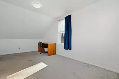 2522 Hewlett Lane, Bellmore, NY 11710 - Photo 21