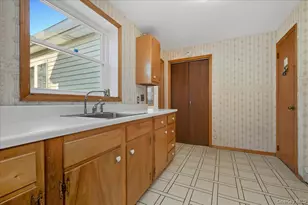 2522 Hewlett Ln, Bellmore, NY 11710 - Photo 5