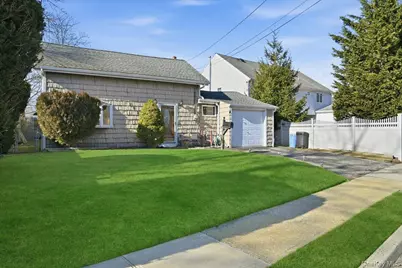 2522 Hewlett Lane, Bellmore, NY 11710 - Photo 33