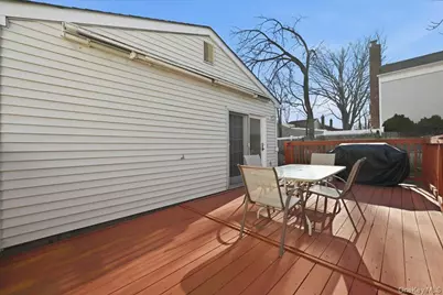 2522 Hewlett Lane, Bellmore, NY 11710 - Photo 25