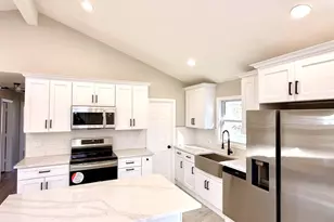 53 W Yaphank Rd, Medford, NY 11763 - Photo 5