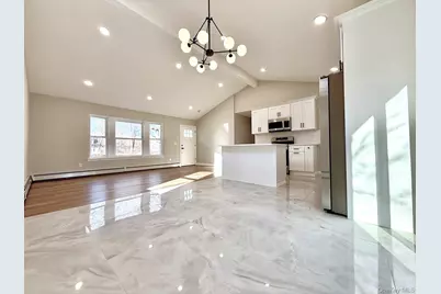 53 W Yaphank Road, Medford, NY 11763 - Photo 7