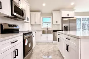 53 W Yaphank Rd, Medford, NY 11763 - Photo 3