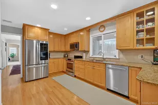 2213 Van Cortlandt Cir, Yorktown Heights, NY 10598 - Photo 15