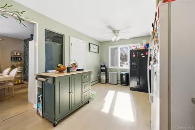 50 Rustic Avenue, Medford, NY 11763 - Photo 5