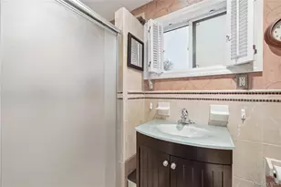 18 Gaylore Dr W, Amityville, NY 11701 - Photo 13