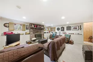 18 Gaylore Dr W, Amityville, NY 11701 - Photo 17