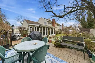 18 Gaylore Dr W, Amityville, NY 11701 - Photo 23