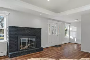 129 Lakeview Dr, Mastic Beach, NY 11951 - Photo 7