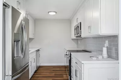 129 Lakeview Drive, Mastic Beach, NY 11951 - Photo 21