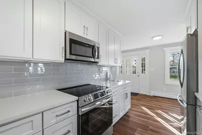 129 Lakeview Drive, Mastic Beach, NY 11951 - Photo 21