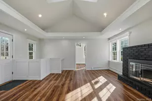 129 Lakeview Dr, Mastic Beach, NY 11951 - Photo 11