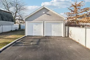 29 Grant Ave, East Rockaway, NY 11518 - Photo 35