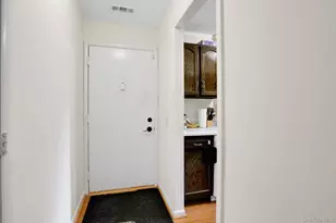 302 Commons Way, Fishkill, NY 12524 - Photo 5