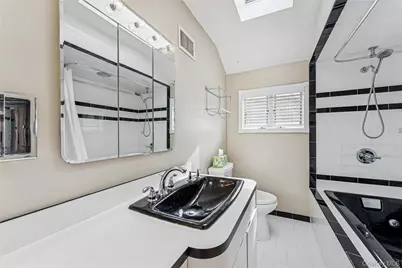 57-10 253rd Street, Little Neck, NY 11362 - Photo 7