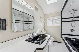 57-10 253rd St, Little Neck, NY 11362 - Photo 7