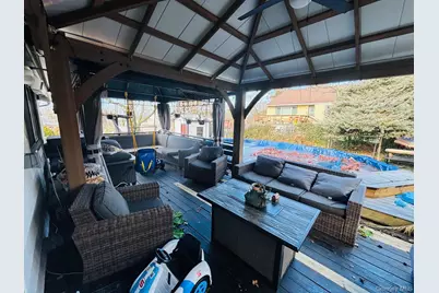 27 Henry Drive, Glen Cove, NY 11542 - Photo 19