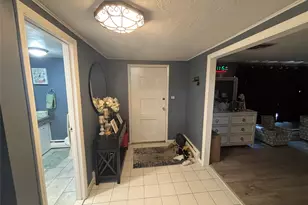 27 Henry Dr, Glen Cove, NY 11542 - Photo 3