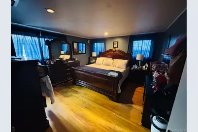 27 Henry Drive, Glen Cove, NY 11542 - Photo 15