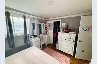 27 Henry Drive, Glen Cove, NY 11542 - Photo 13