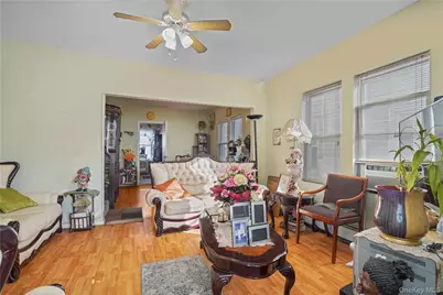 11005 Union Hall Street, Jamaica, NY 11433 - Photo 9