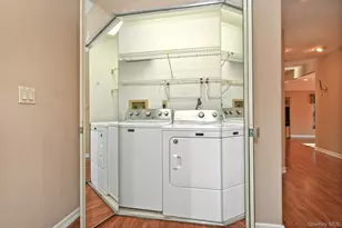 104 Lakebridge Dr N, Kings Park, NY 11754 - Photo 25