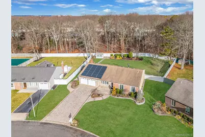 52 San Rafael Avenue, Holbrook, NY 11741 - Photo 9