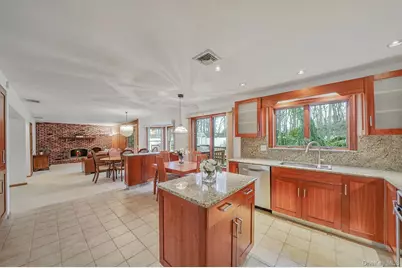 52 San Rafael Avenue, Holbrook, NY 11741 - Photo 17