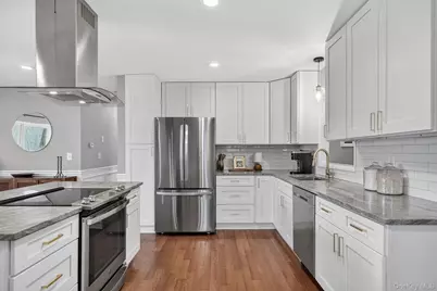 21 Russo Drive, Hopewell Junction, NY 12533 - Photo 9