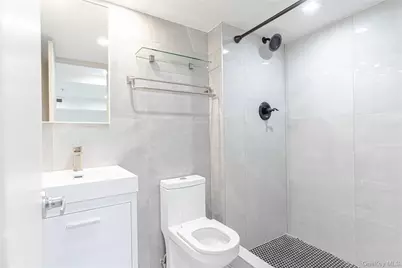 282 E 38th Street, Brooklyn, NY 11203 - Photo 15