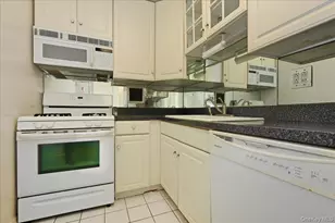 175-20 Wexford Terrace, Jamaica, NY 11432 - Photo 17