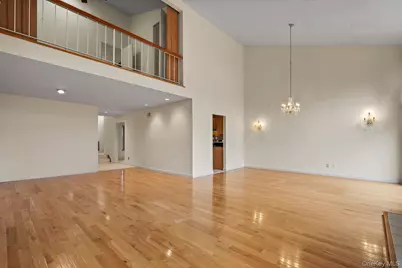 2 Cricket Club Drive, Roslyn, NY 11576 - Photo 5