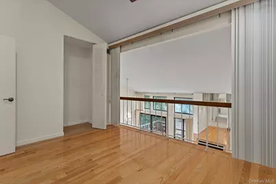 2 Cricket Club Drive, Roslyn, NY 11576 - Photo 9