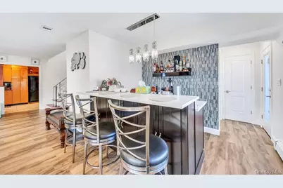 3 Avelaine Court, Babylon, NY 11702 - Photo 7