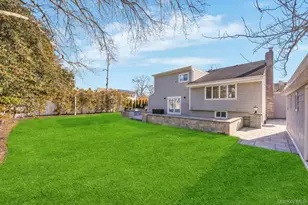 3 Avelaine Ct, Babylon, NY 11702 - Photo 3