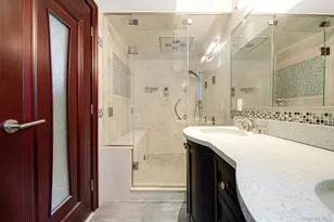 58-10 83rd Pl, Middle Village, NY 11379 - Photo 19