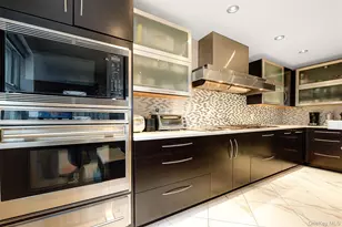 58-10 83rd Pl, Middle Village, NY 11379 - Photo 11