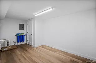 7 Yale St, Garden City, NY 11530 - Photo 39