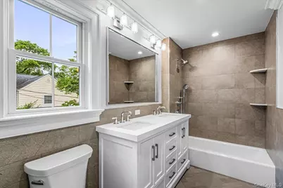 7 Yale Street, Garden City, NY 11530 - Photo 31