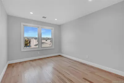 124 McKinley Avenue, North Bellmore, NY 11710 - Photo 23