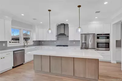 124 McKinley Avenue, North Bellmore, NY 11710 - Photo 7