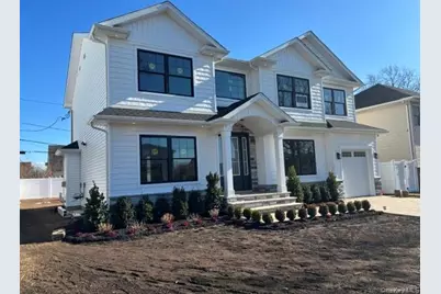 348 Fairway Drive, Franklin Square, NY 11010 - Photo 3