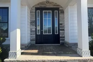 348 Fairway Dr, Franklin Square, NY 11010 - Photo 3