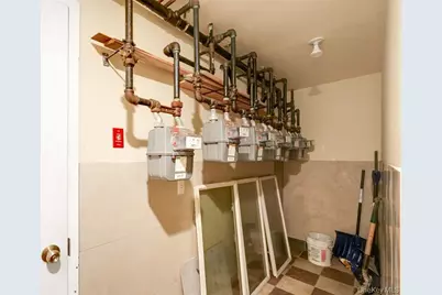 84-39 60th Dr, Middle Village, NY 11379 - Photo 41