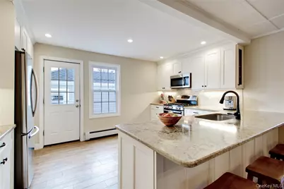 20 Salisbury Avenue, Garden City, NY 11530 - Photo 17