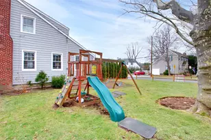 20 Salisbury Ave, Garden City, NY 11530 - Photo 5