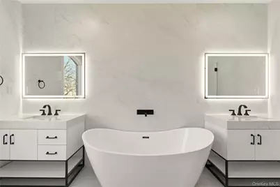 12 Lee Avenue, Albertson, NY 11507 - Photo 31