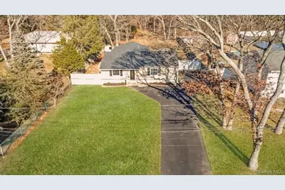 59 Nelson Road, Selden, NY 11784 - Photo 9