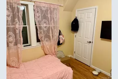 120 E 6th Road, Broad Channel, NY 11693 - Photo 7