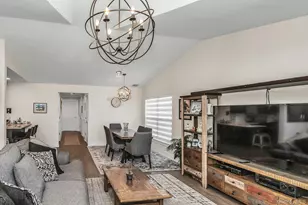 710 Breton Wy, Glen Cove, NY 11542 - Photo 5